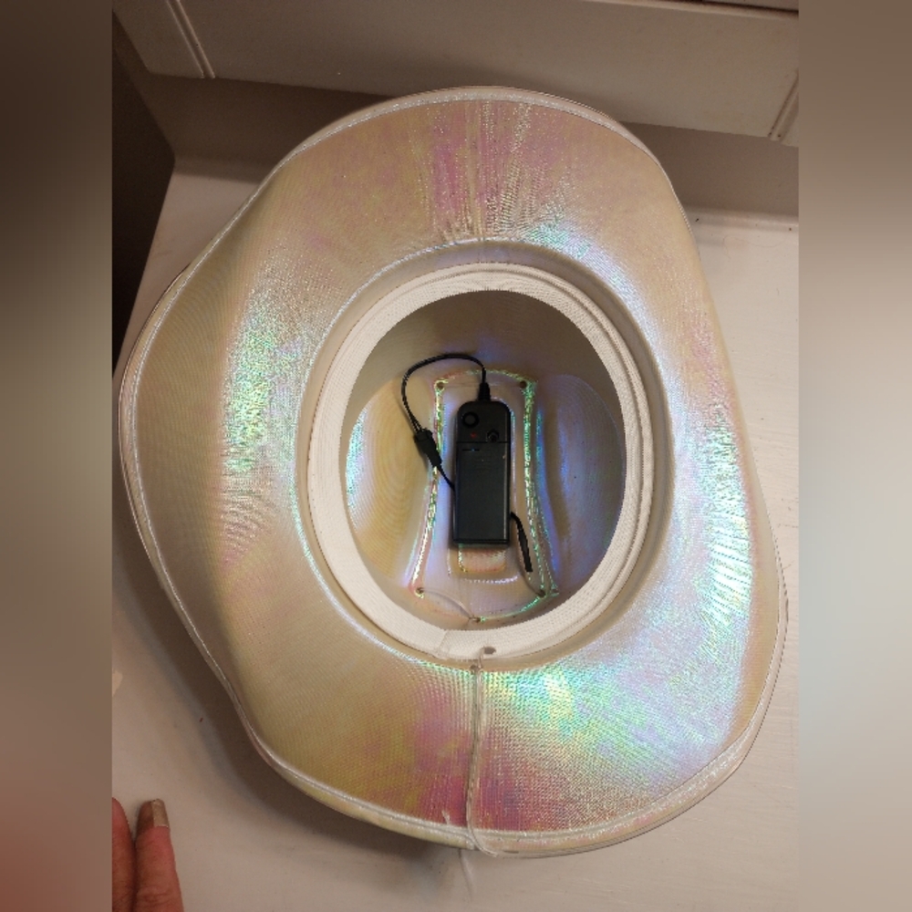 Light Up White Iridescent Cowboy Hat - NWT - Picture 7 of 8